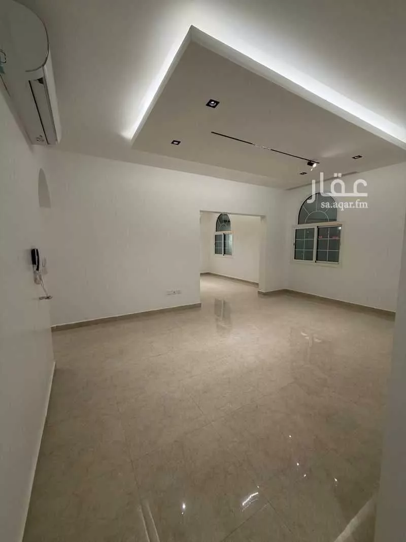 3 bedroom apartment in Al Qusur 6
