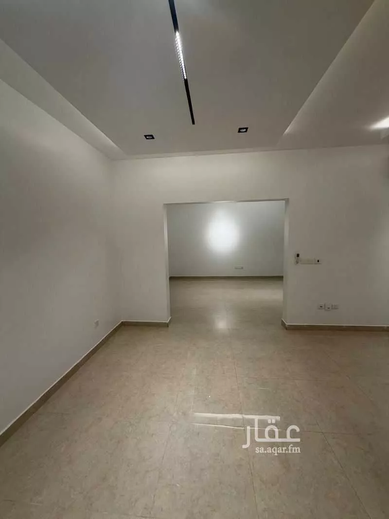 3 bedroom apartment in Al Qusur 7
