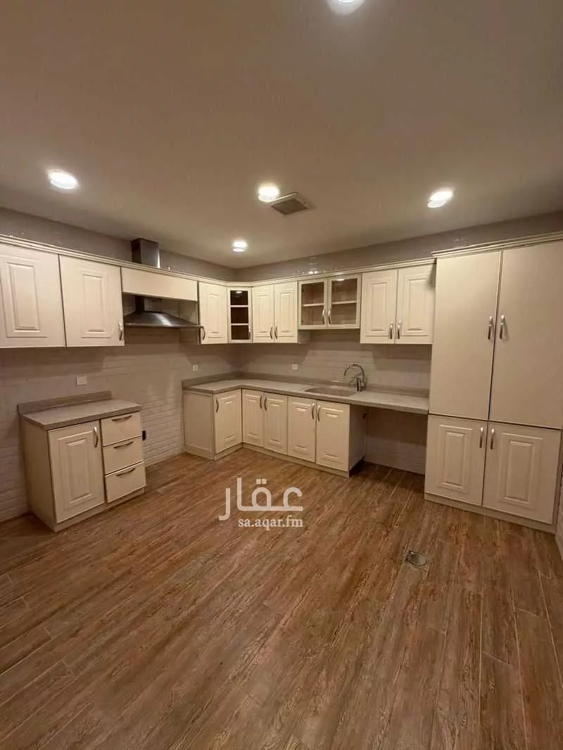 3 bedroom apartment in Al Qusur 9