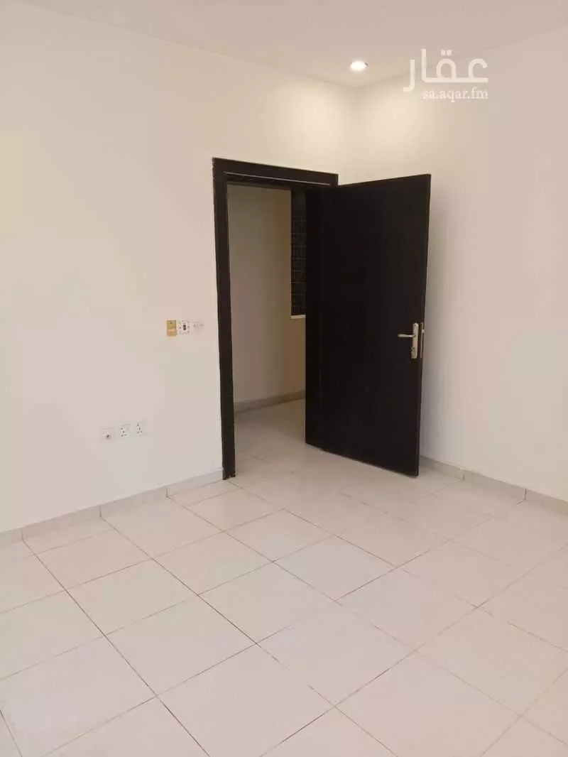 3 bedroom apartment in Al Qusur 6