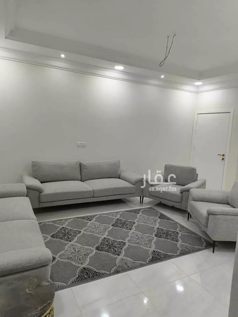 3 bedroom floor in Dana Al Shamaliah 5