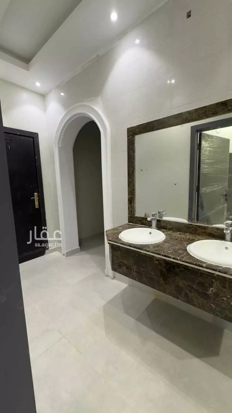 4 bedroom apartment in Al Shati, Jazan 9