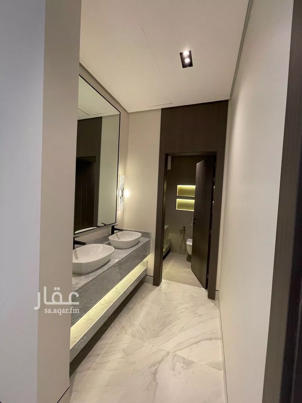 6 bedroom villa in Al Qusur 8