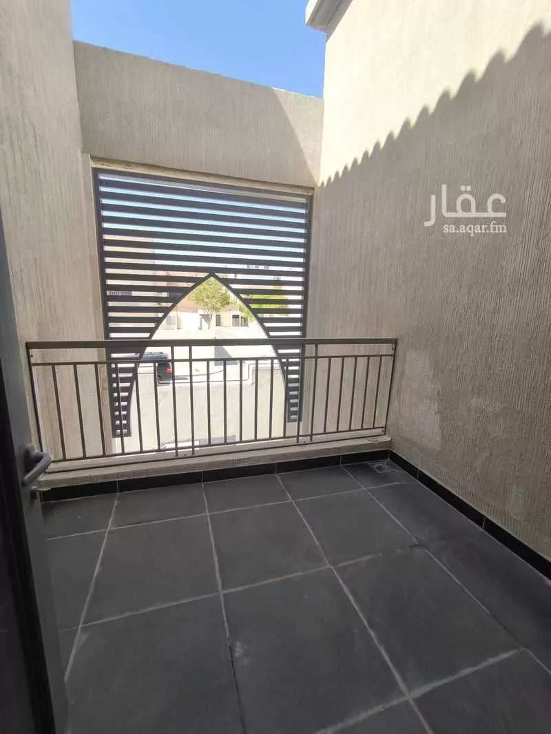 8 bedroom villa in Aramco 11