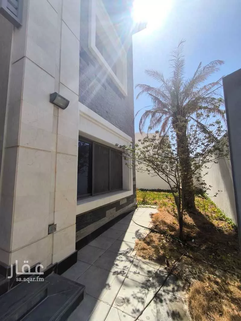 8 bedroom villa in Aramco 16