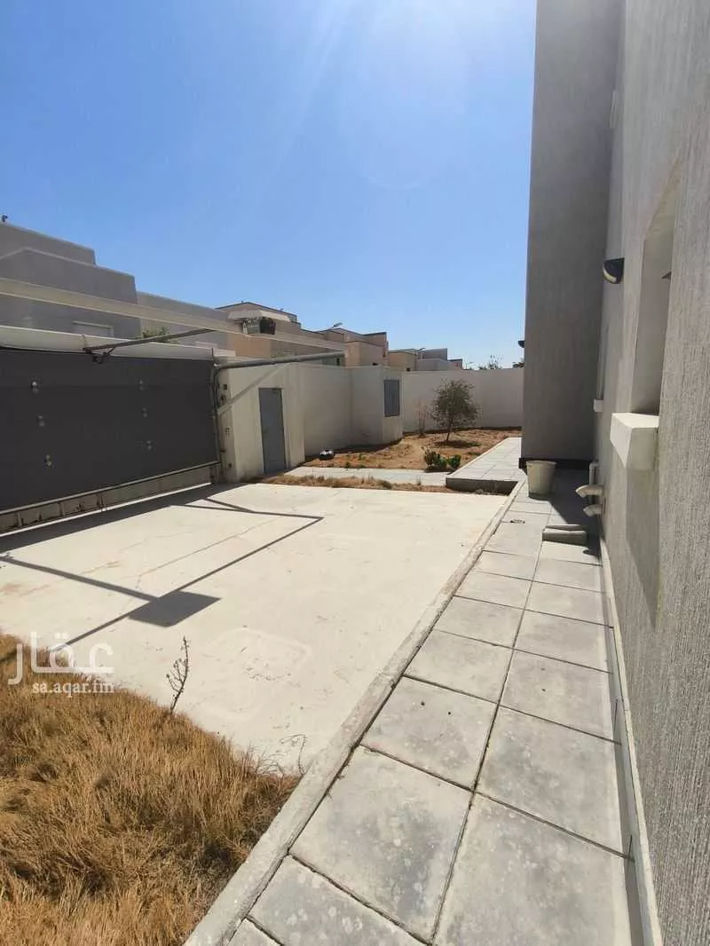 8 bedroom villa in Aramco 18