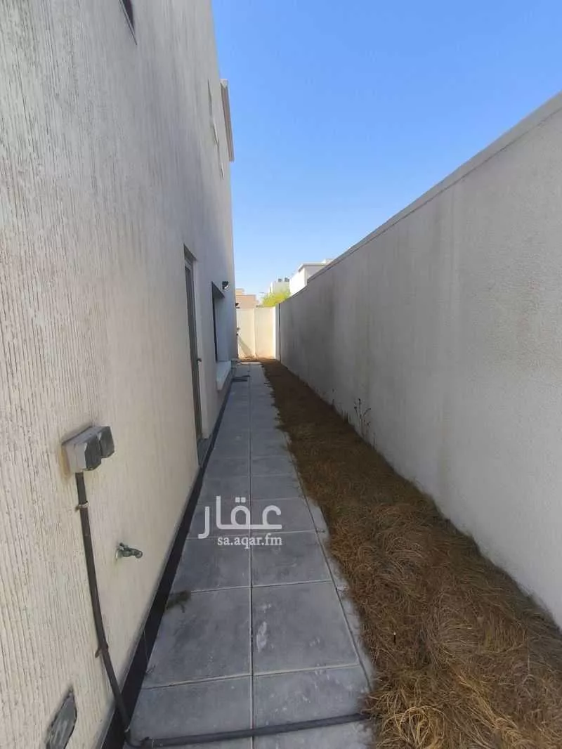 8 bedroom villa in Aramco 22