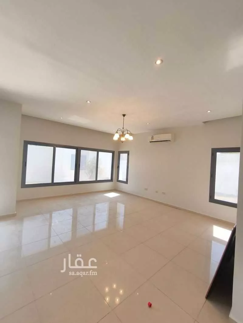 8 bedroom villa in Aramco 23