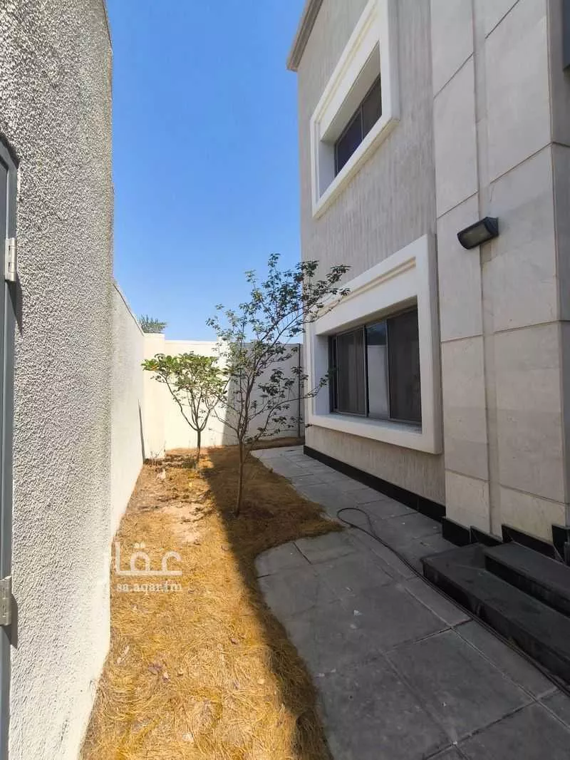 8 bedroom villa in Aramco 24