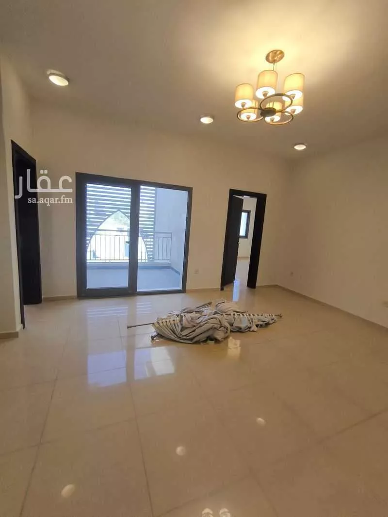 8 bedroom villa in Aramco 7