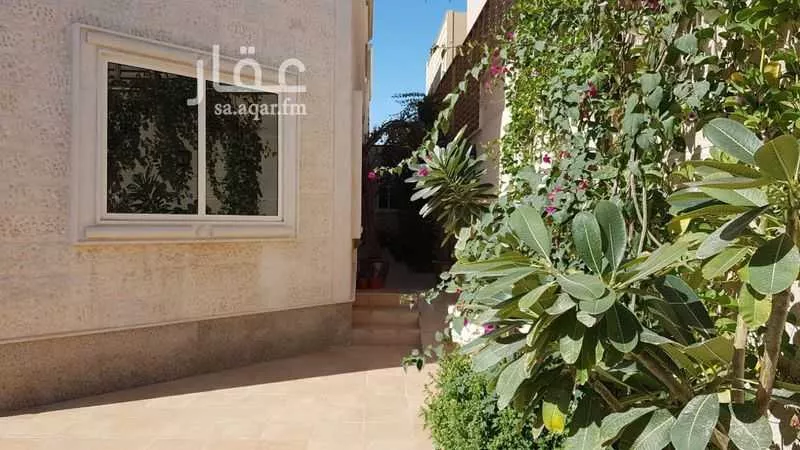 5 bedroom villa in Doha Al Janubiyah 2