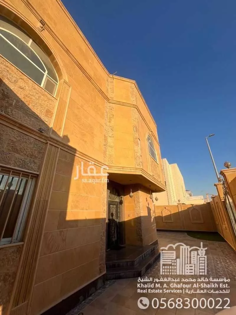 فيلا 4 غرف في الجامعة 12