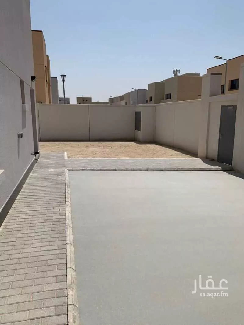6 bedroom villa in Aramco 4