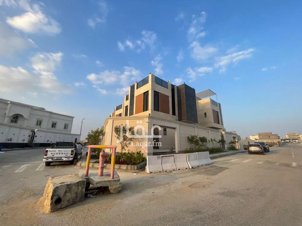 4 bedroom villa in Al Qusur 4