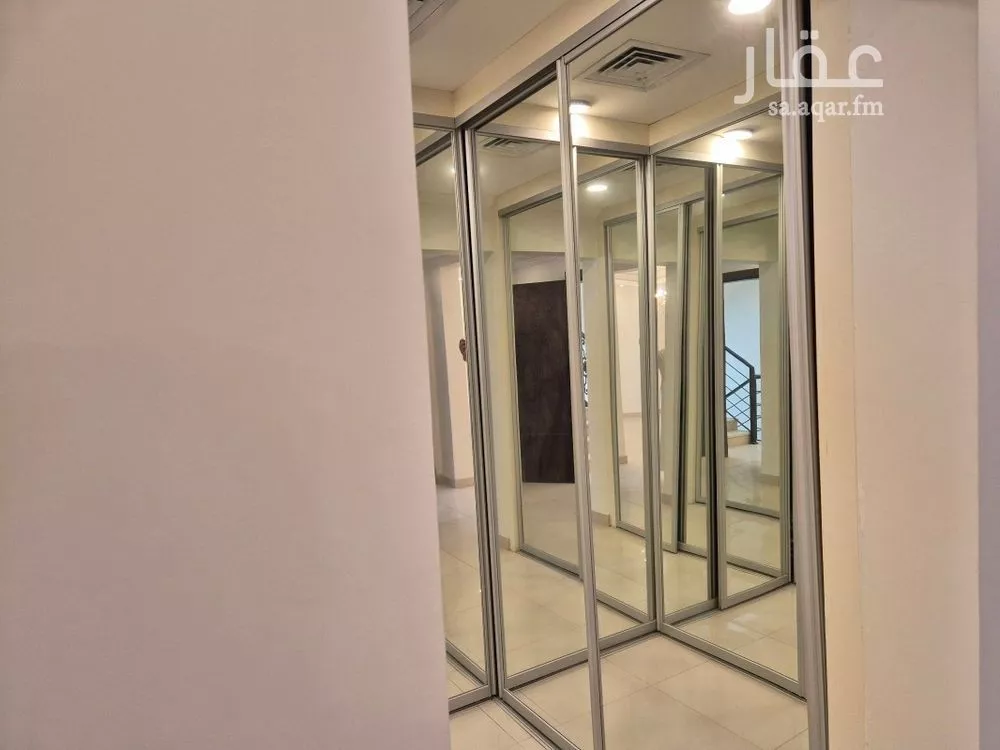 5 bedroom duplex in Al Qusur 12