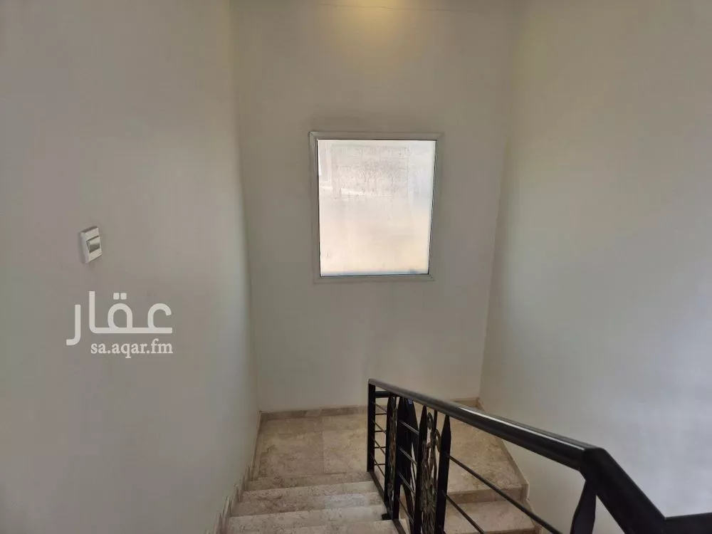 5 bedroom duplex in Al Qusur 24