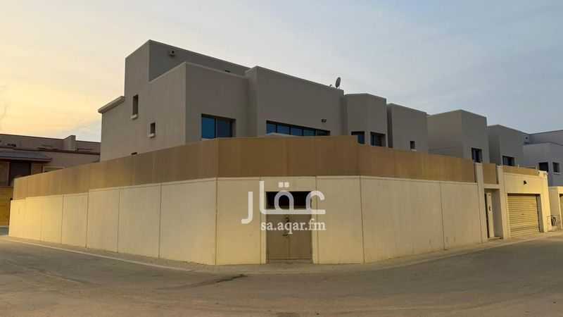 5 bedroom villa in Aramco 4
