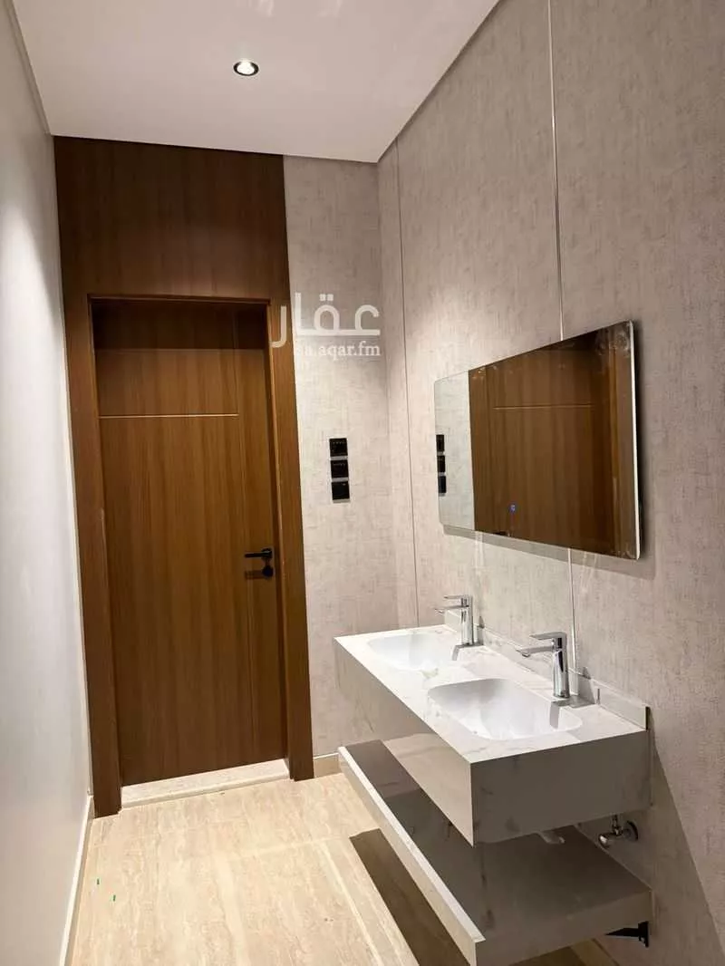 5 bedroom apartment in Al Sakb, Madinah 6