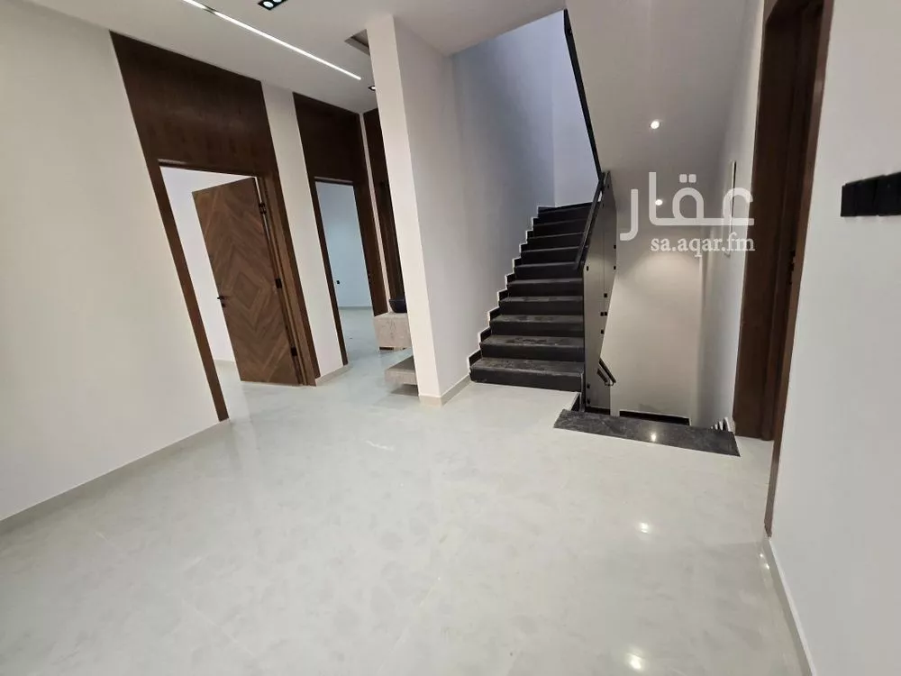 3 bedroom villa in Tuwaiq, Riyadh 10