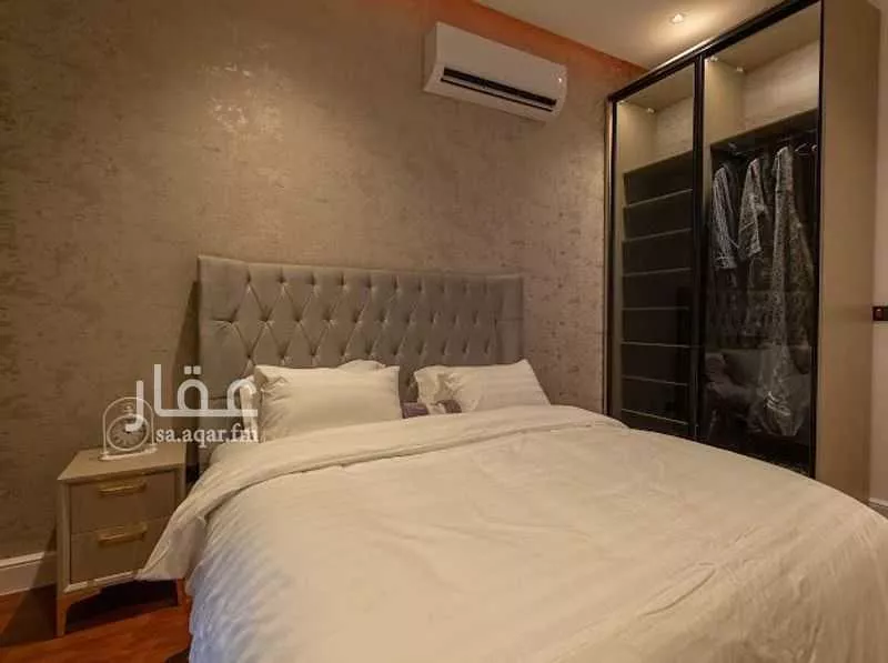 شقة 5 غرف في الملقا 12