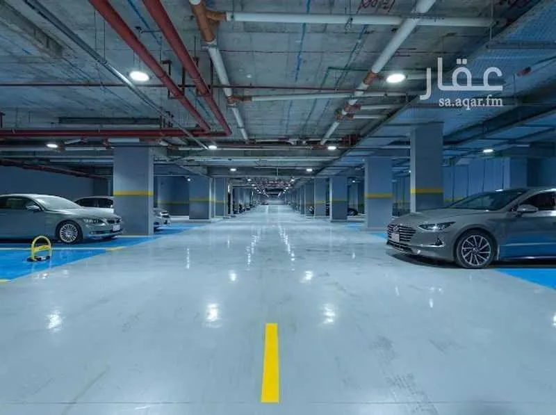 شقة 5 غرف في الملقا 24