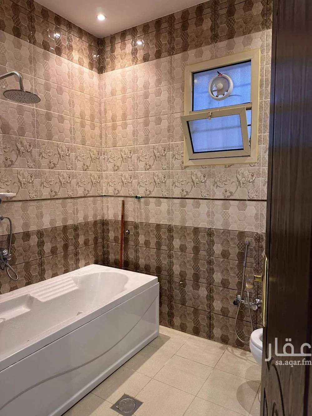 4 bedroom floor in Al Qairawan 5