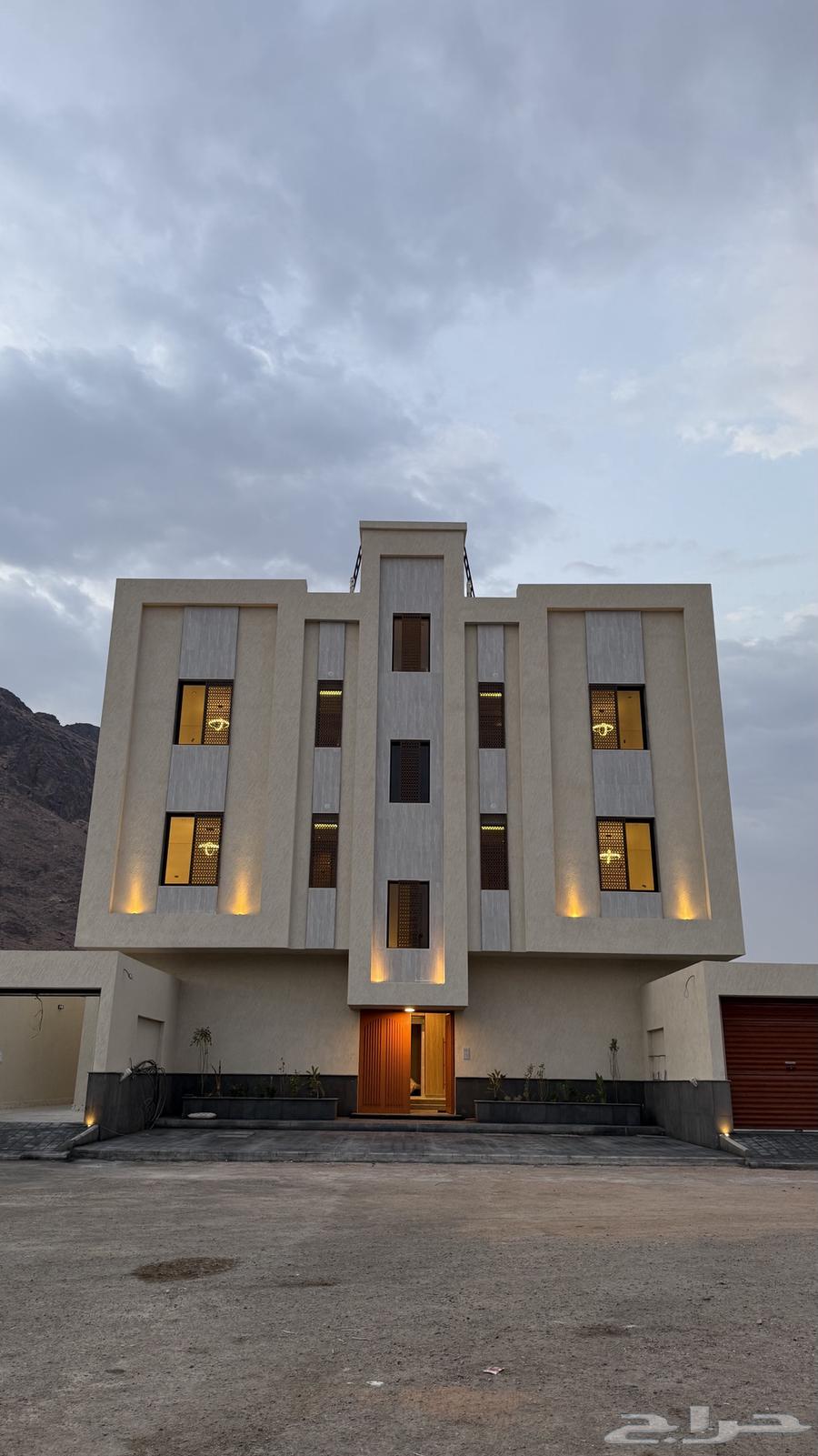 4 bedroom apartment in Warqan, Madinah