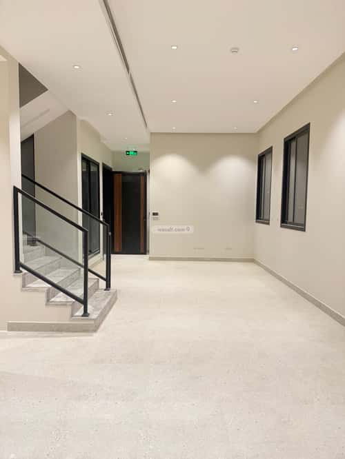 4 bedroom villa in Al Aridh 12