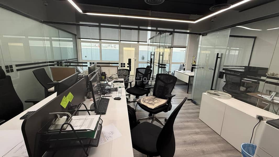عقار  في الملك فهد، الرياض 11