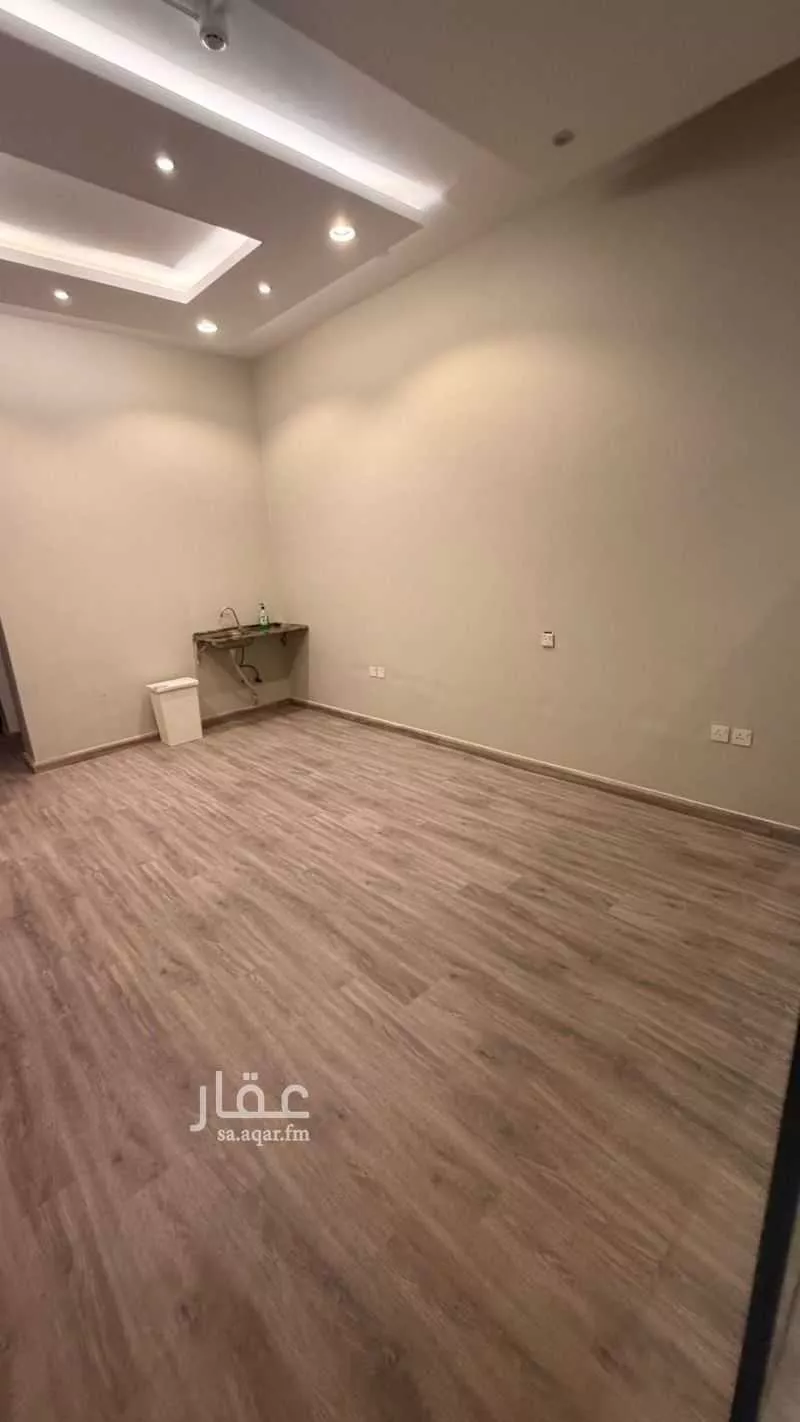 3 bedroom office in Al Qairawan, Riyadh 16