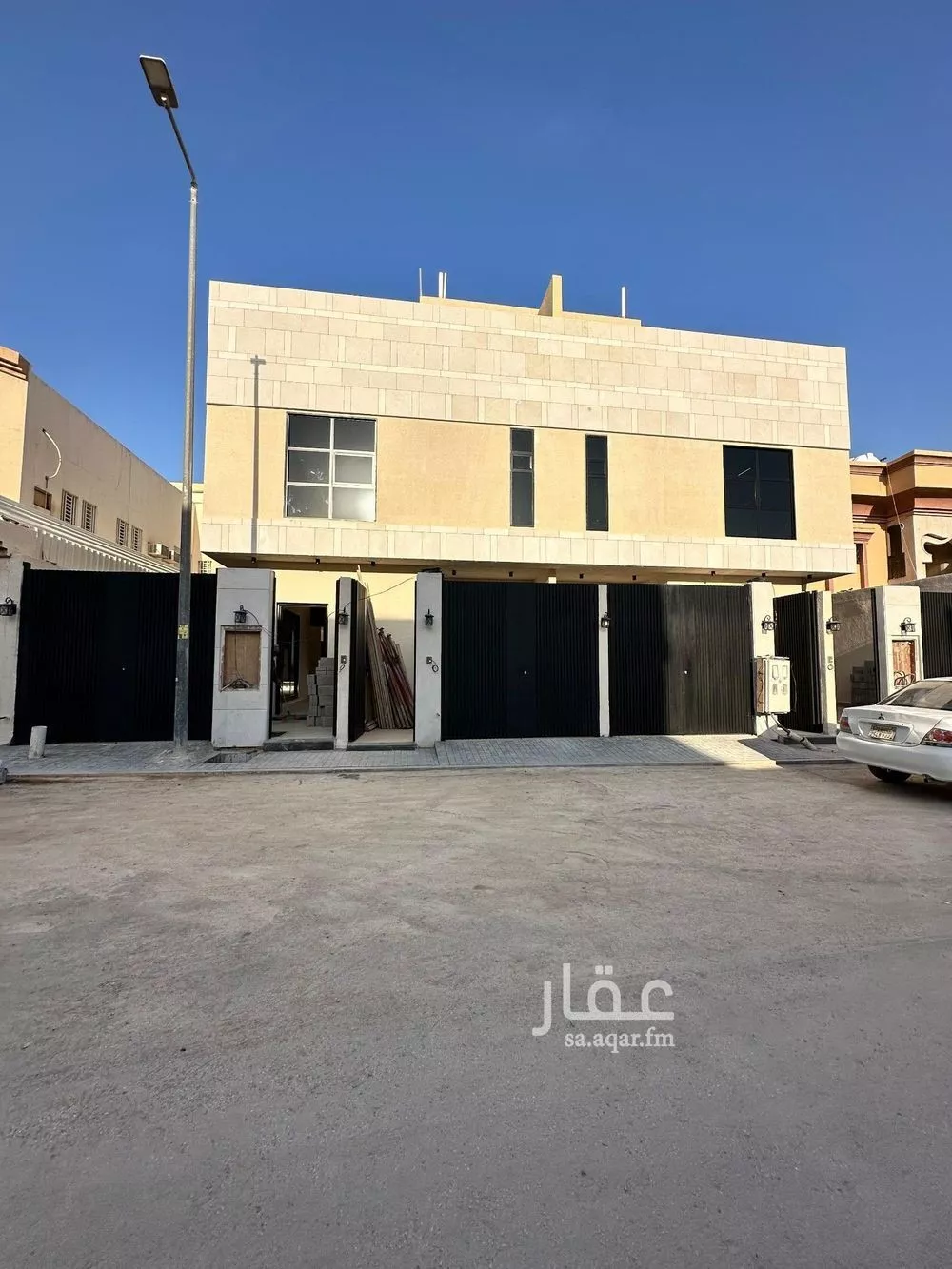 4 bedroom villa in Al Zahrah 2