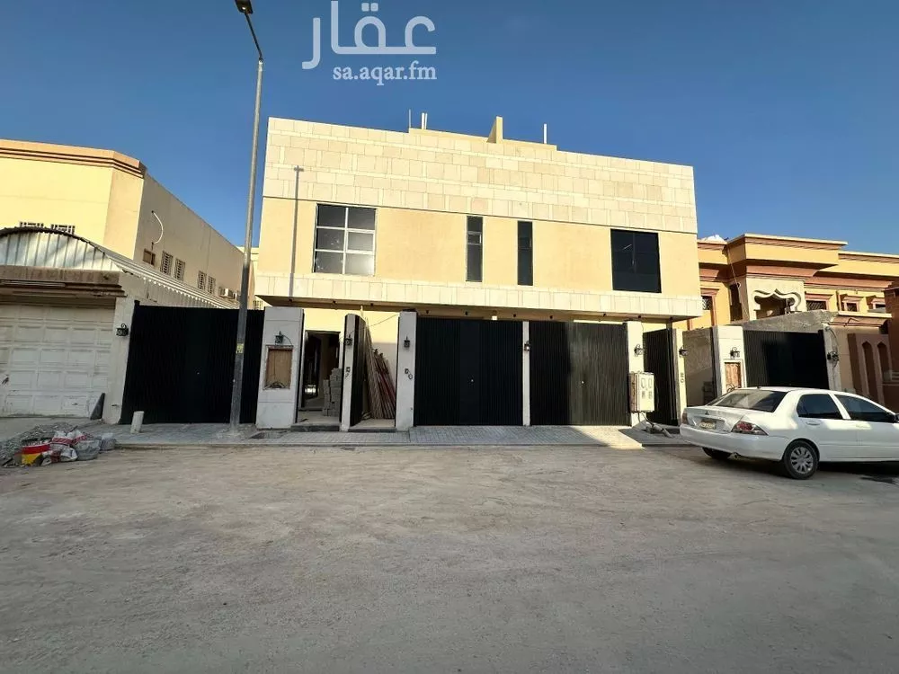 4 bedroom villa in Al Zahrah 3