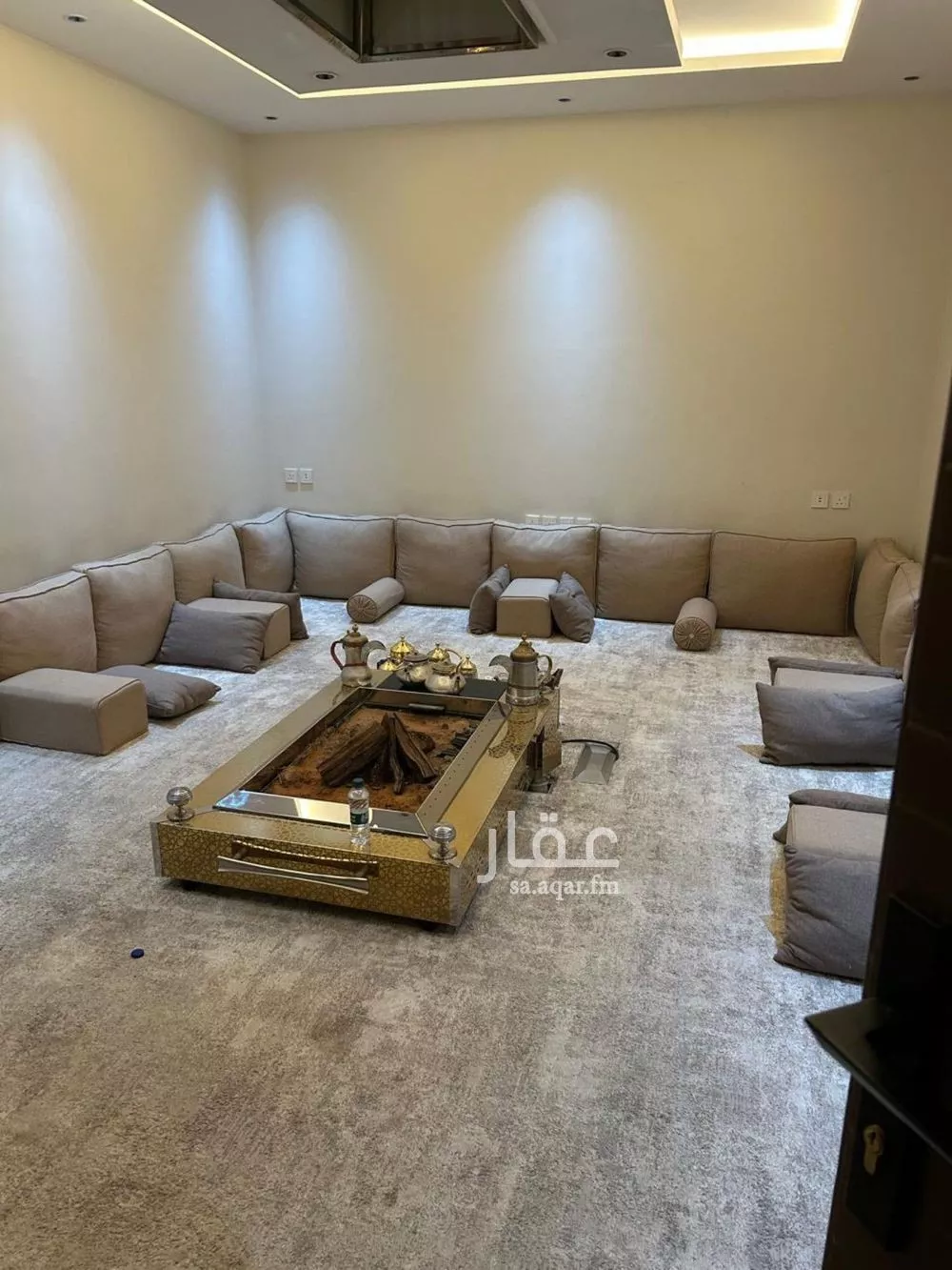 8 bedroom villa in Al Narjis 9
