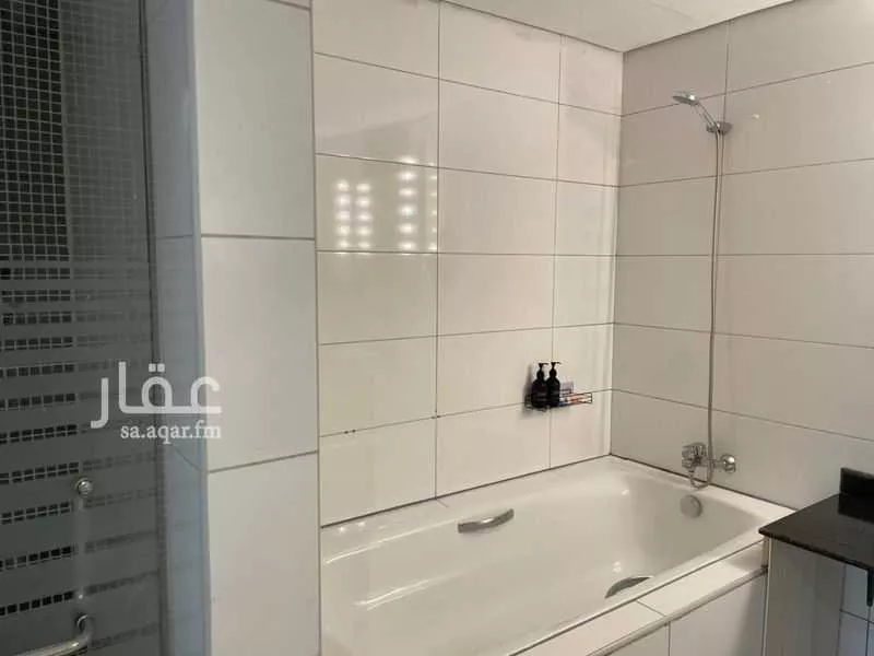 1 bedroom apartment in Al Shati 4