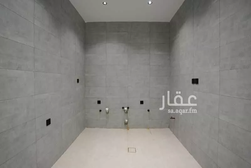 شقة 4 غرف في الريان 16