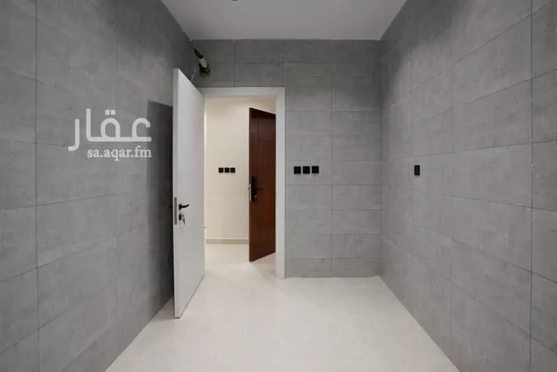 شقة 4 غرف في الريان 17