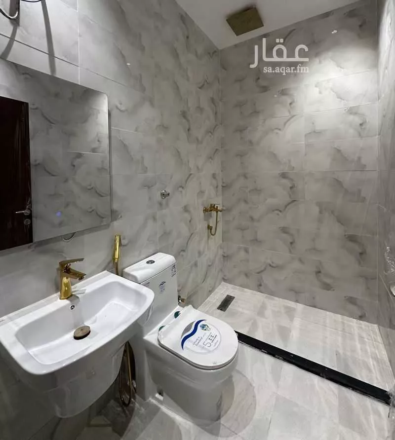 4 bedroom apartment in Al Wurud 8