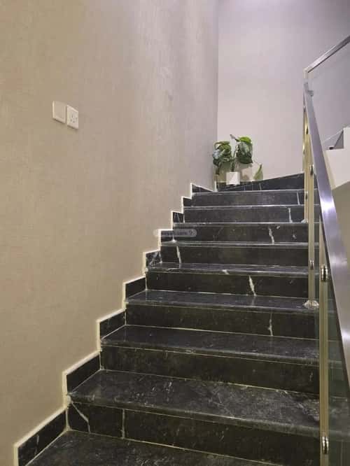 8 bedroom villa in Al Zahrah, Riyadh 10
