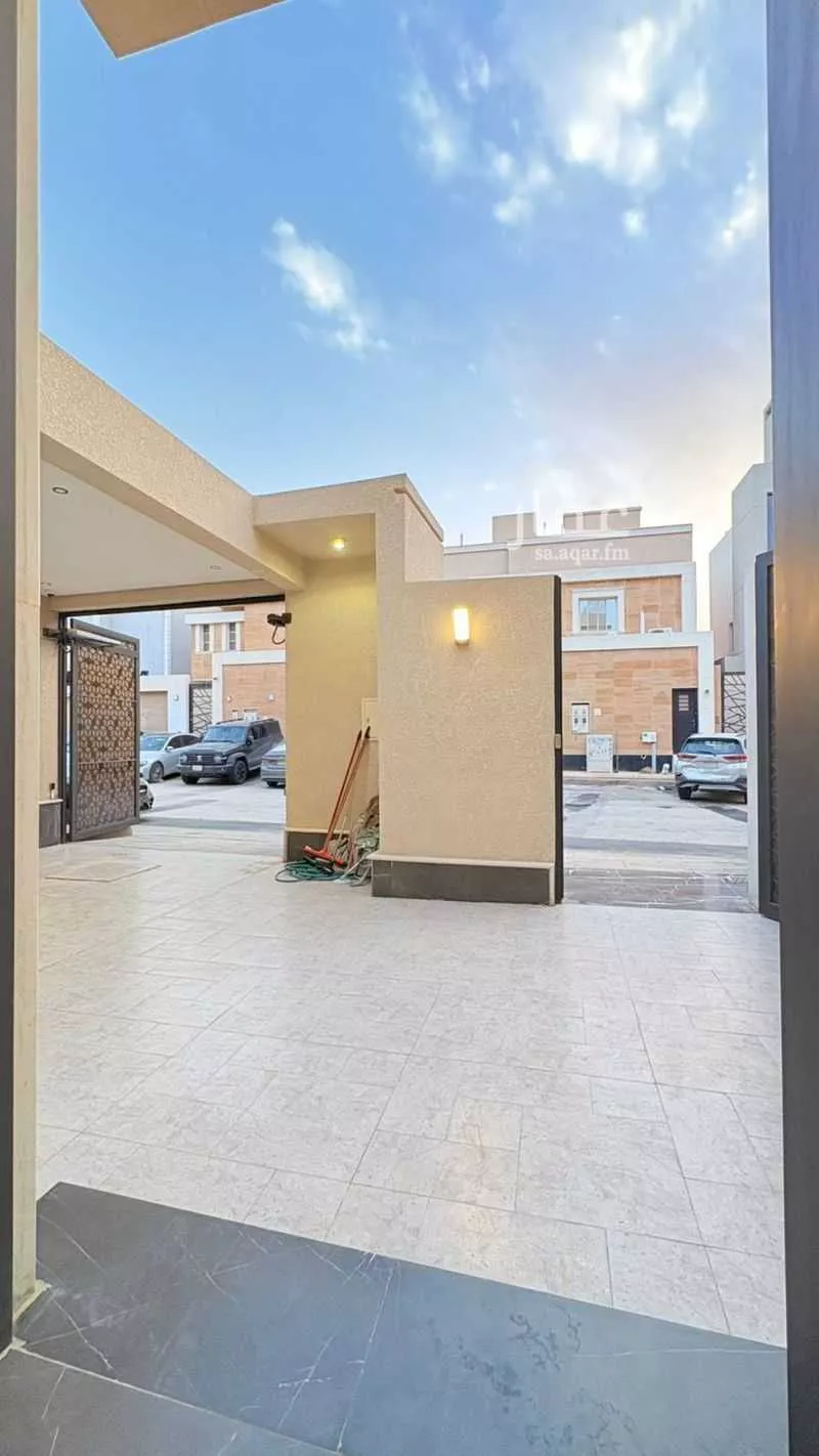 6 bedroom villa in Al Mahdiyyah 4
