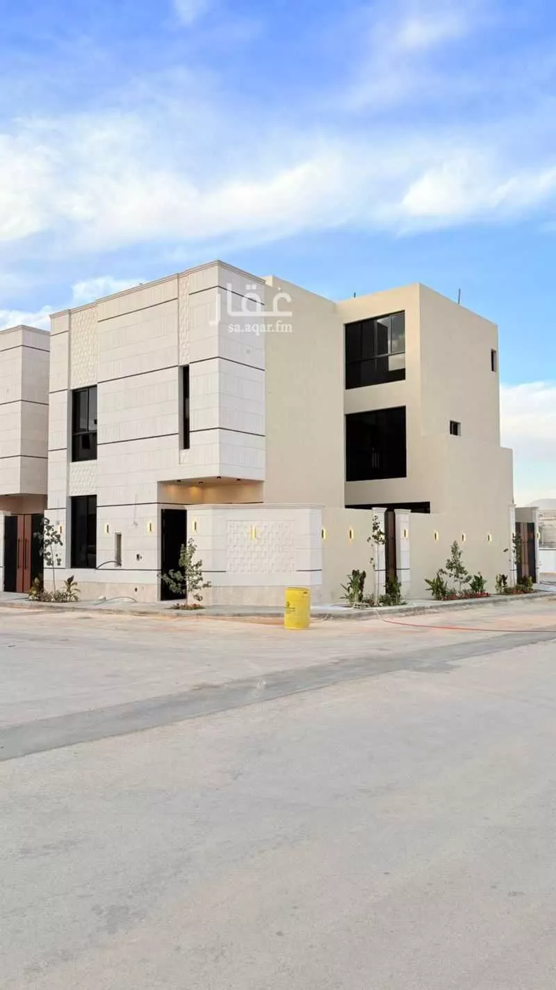 5 bedroom villa in Al Mahdiyyah 2