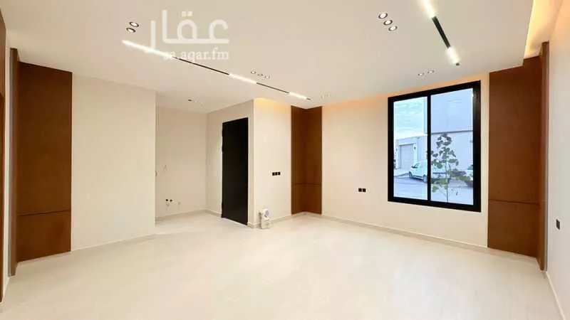 5 bedroom villa in Al Mahdiyyah 4