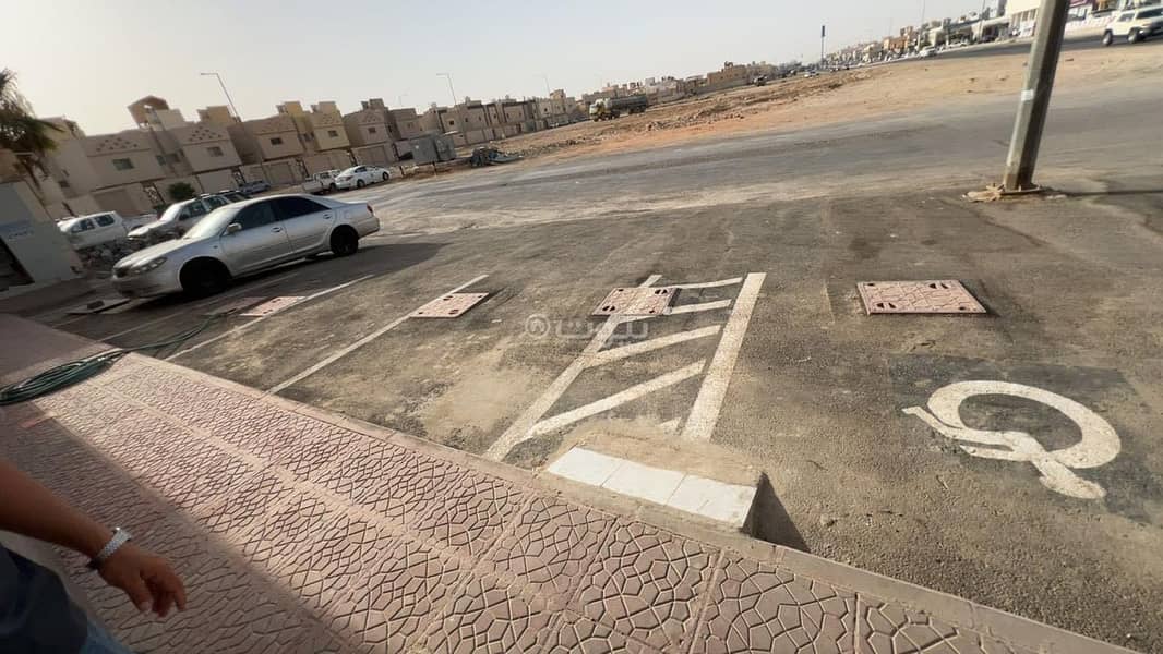 4 bedroom apartment in Tuwaiq, Riyadh 10