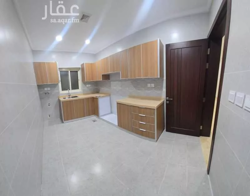 عمارة 95 م² في الرحاب 6