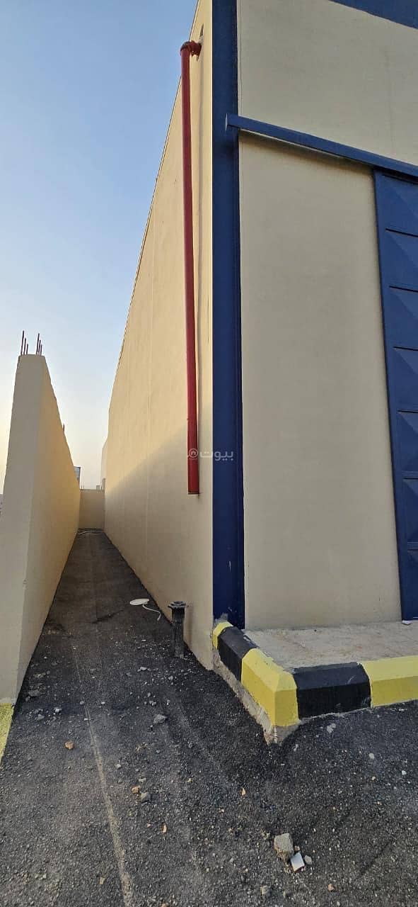 warehouse in Al Ghnamiah, Riyadh 3