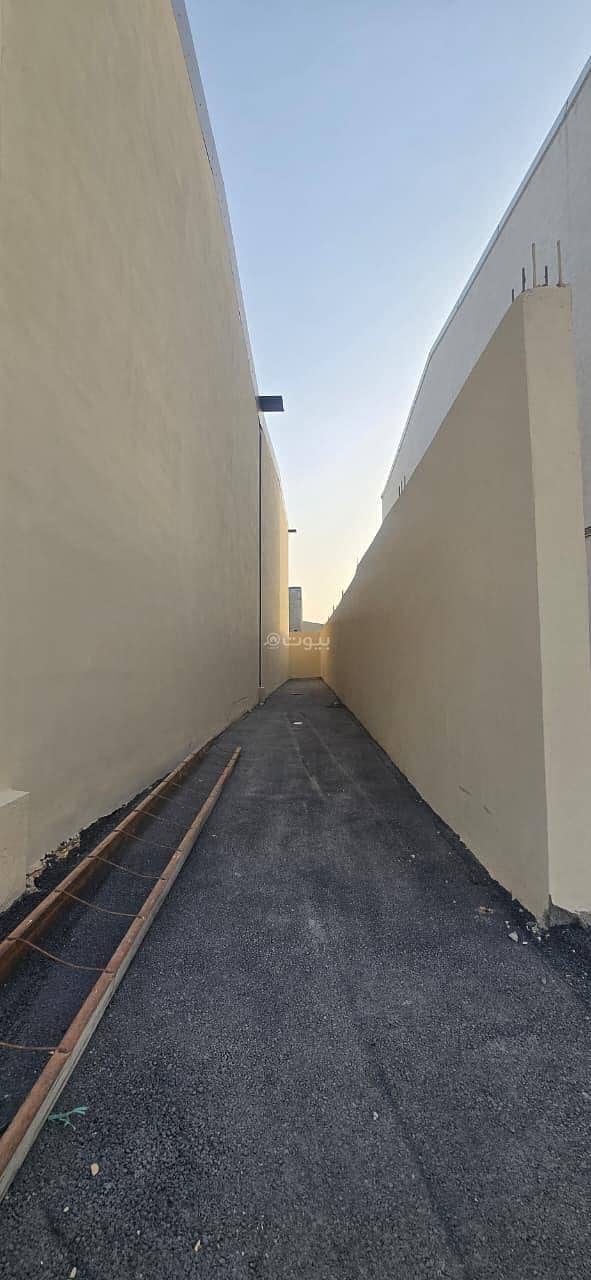 warehouse in Al Ghnamiah, Riyadh 5