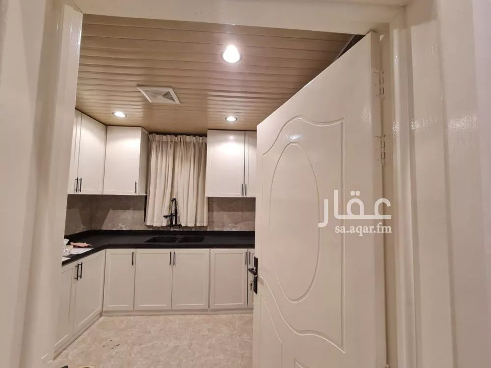 فيلا 8 غرف في المونسية 2