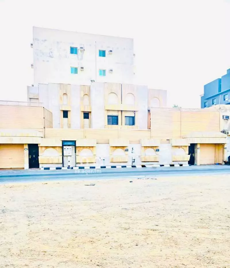 20 bedroom building in Al Aziziyah, Jeddah