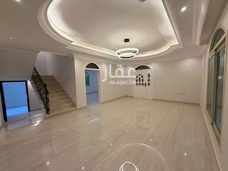 5 bedroom villa in Al Nuzhah, Eastern Province 14