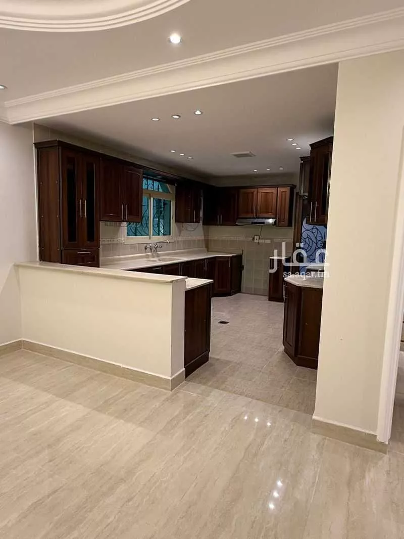 5 bedroom villa in Al Nuzhah, Eastern Province 11