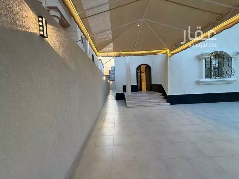 5 bedroom villa in Al Nuzhah, Eastern Province 3